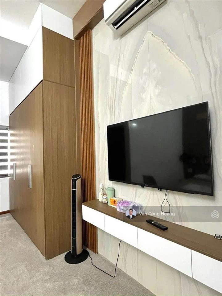 Nhà 3 tầng đường bùi kỉ ngay cạnh đại học ngoại ngữ  95m2 ngang 5m  giá cực tốt 8.x tỷ