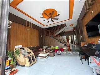 Nhà 3 tầng đường trần kim xuyến  97m2  giá cực tốt 6.5 tỷ  kdt hoà xuân