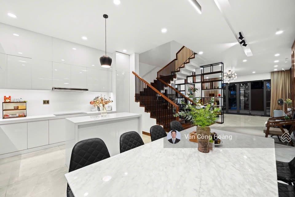 Nhà đẹp 3 tầng nại nam 8 ngay trung tâm đà nẵng downtown  139m2 ngang 6m  full nội thất  giá tốt