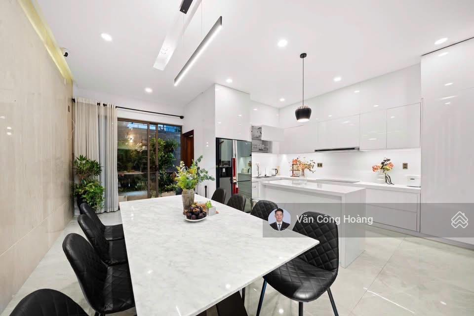 Nhà đẹp 3 tầng nại nam 8 ngay trung tâm đà nẵng downtown  139m2 ngang 6m  full nội thất  giá tốt