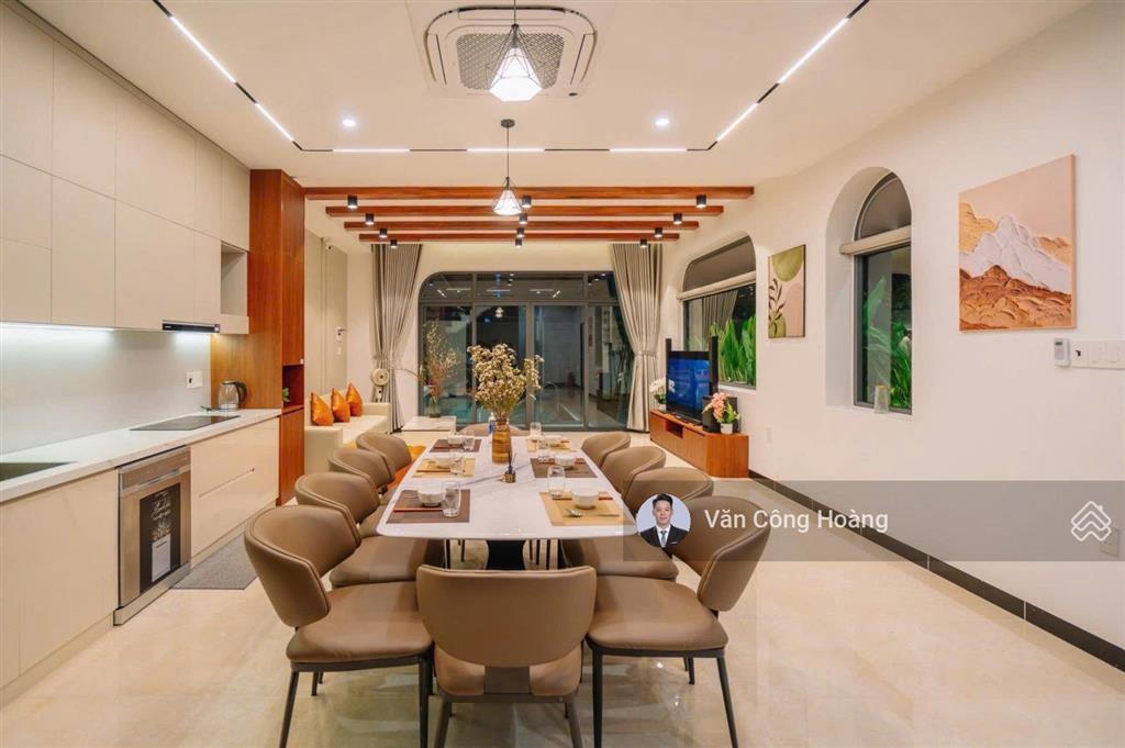 Căn villa hồ bơi  góc 2 mặt tiền sát sông khu nam việt á  200m2 sẵn cho thuê 60 triệu  giá tốt