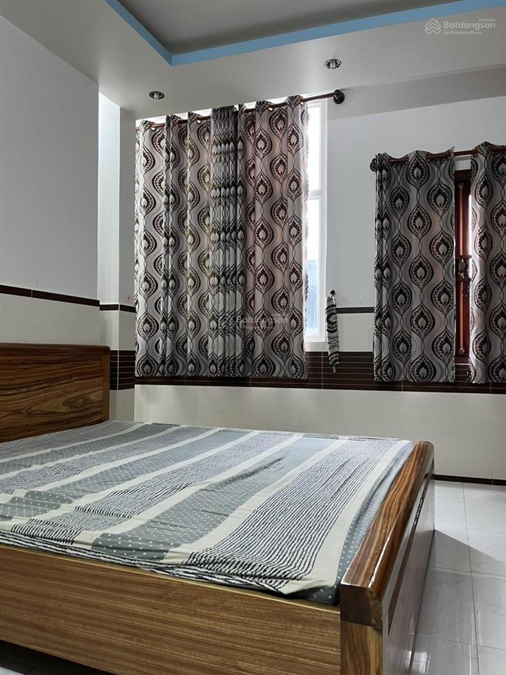 Bán nhà riêng mới đẹp năm tầng, dtsd gần 300m2 sát cầu nguyễn văn cừ p1 q8, trung tâm