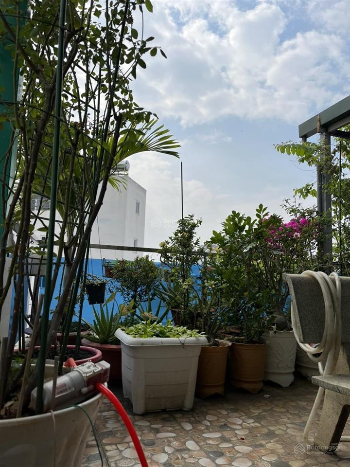 Bán nhà riêng mới đẹp năm tầng, dtsd gần 300m2 sát cầu nguyễn văn cừ p1 q8, trung tâm