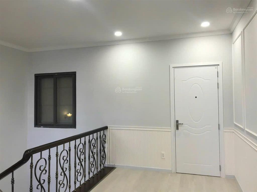 Chính chủ đi định cư cần bán gấp full nội thất cao cấp  đã có sổ