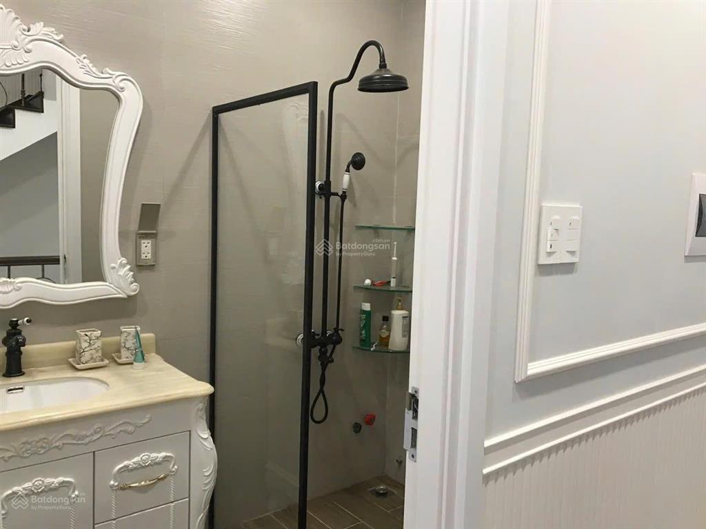 Chính chủ đi định cư cần bán gấp full nội thất cao cấp  đã có sổ