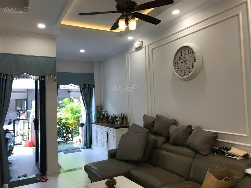 Chính chủ đi định cư cần bán gấp full nội thất cao cấp  đã có sổ