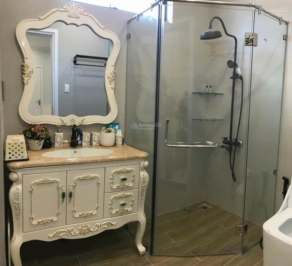 Chính chủ đi định cư cần bán gấp full nội thất cao cấp  đã có sổ