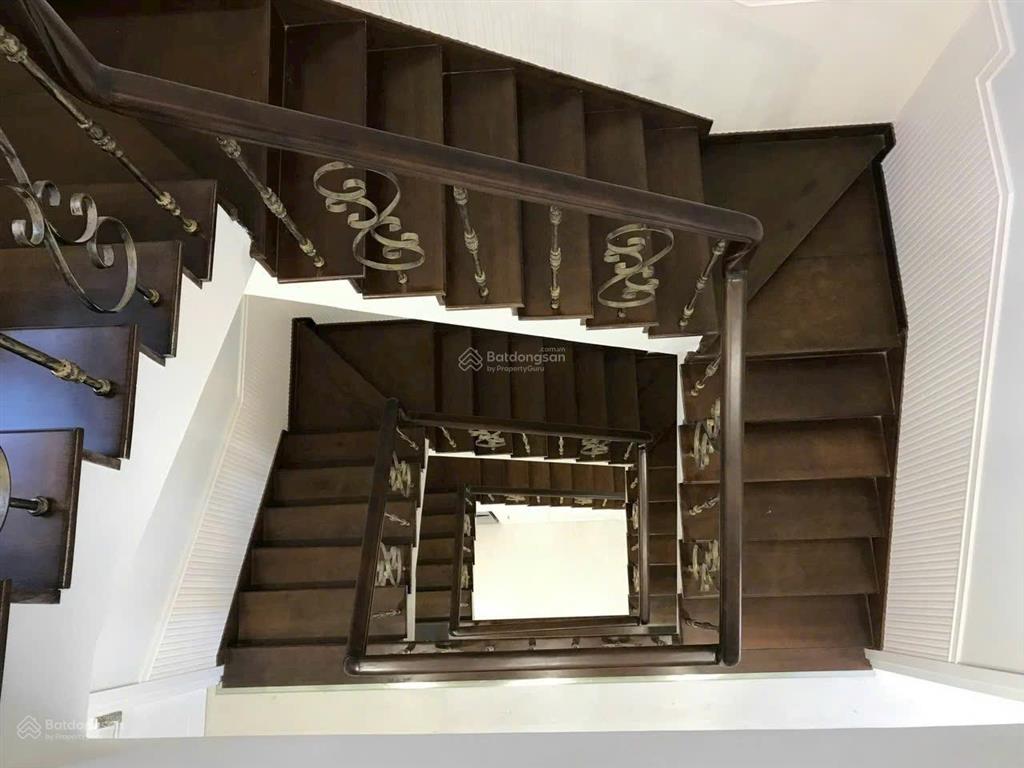 Chính chủ đi định cư cần bán gấp full nội thất cao cấp  đã có sổ