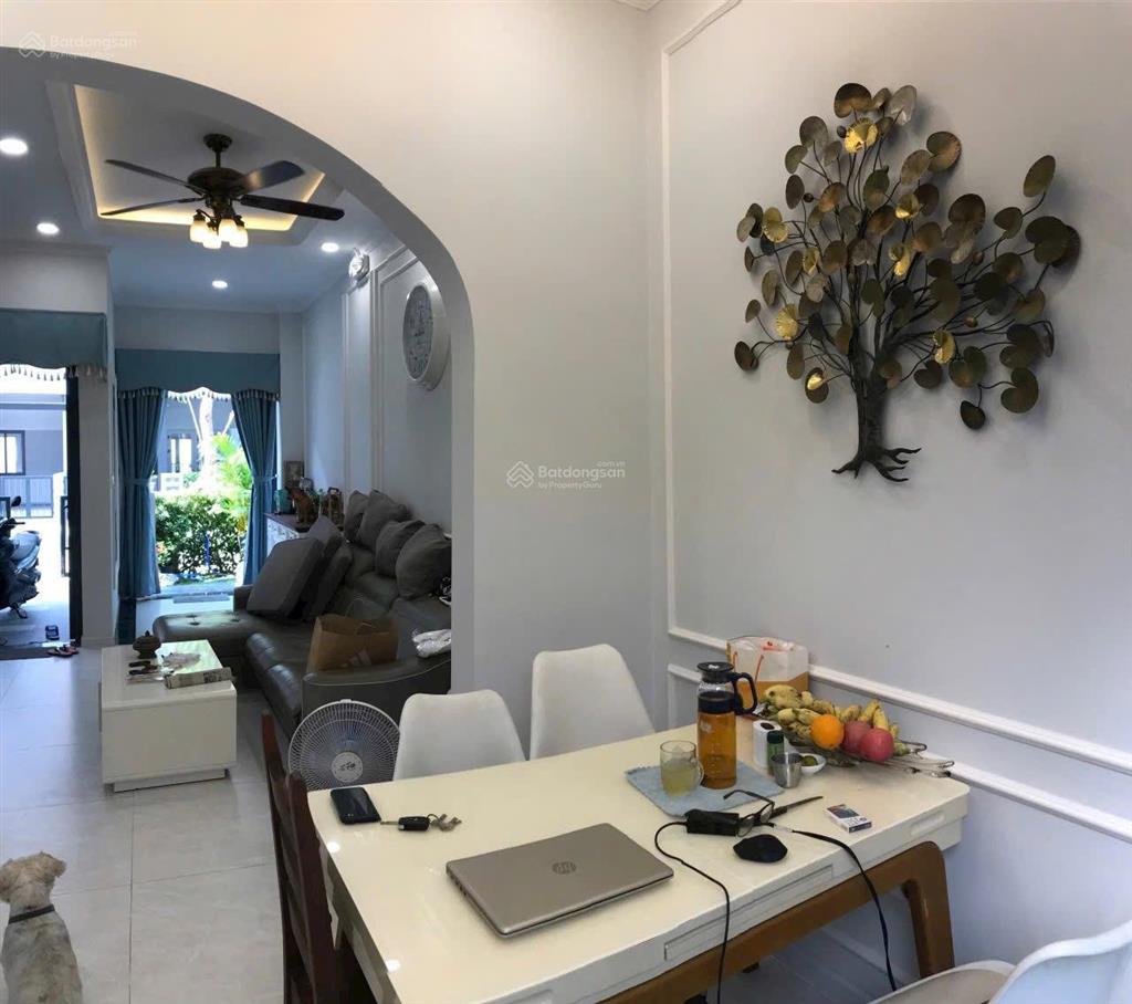 Chính chủ đi định cư cần bán gấp full nội thất cao cấp  đã có sổ