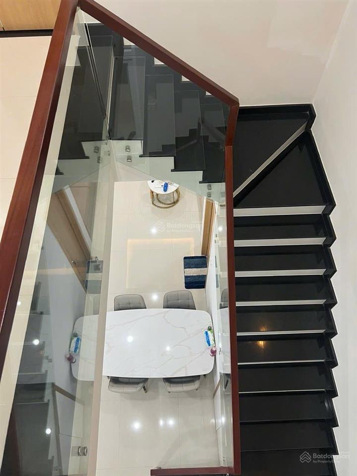 Hot deal. nhà hoàn thiện 5x15m hướng đông nam điện đường trường trạm đủ nhà đẹp 7,5 tỷ