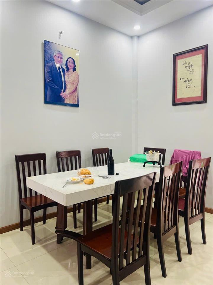 Căn nhà dành cho người thích sự rộng rãi ngang 7,5m hiếm có