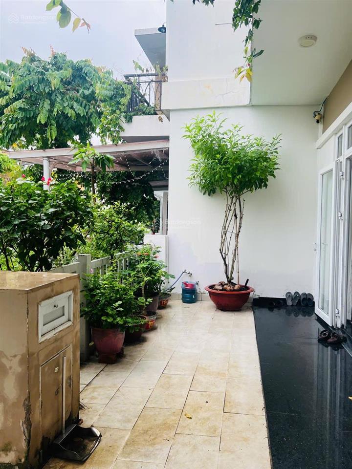 Căn nhà dành cho người thích sự rộng rãi ngang 7,5m hiếm có