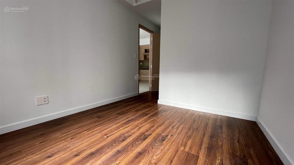 Chính chủ cần bán căn 2pn lầu 8  view cực vip