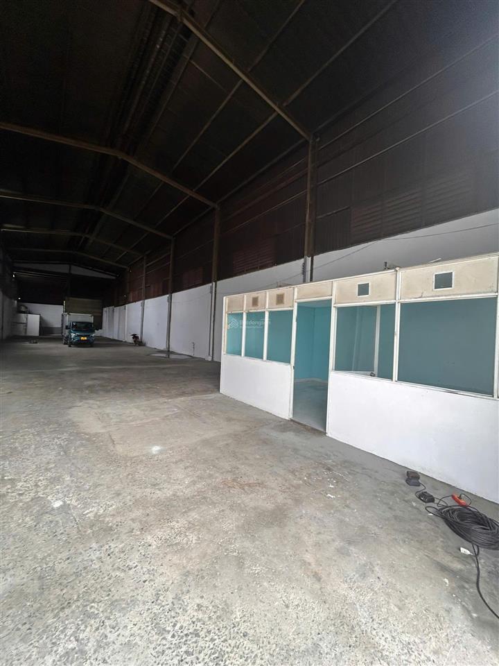Cho thuê nhà xưởng mặt tiền đường lê đình chi, 600m2, hướng đông, gần kcn lê minh xuân