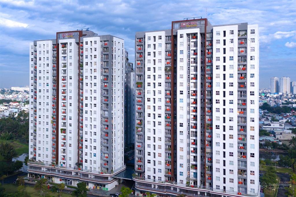 Chính chủ cần bán căn hộ 2pn1wc, nội thất cơ bản, có hỗ trợ vay nh giá 3 tỷ   0979 695 ***