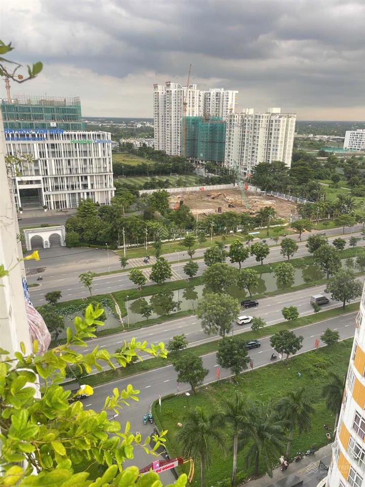 Bán căn hộ conic skyway, có sổ hồng, hỗ trợ vay nh, giá 2,7 tỷ, 2pn1w.  0979 695 ***