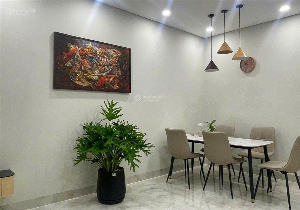 Căn hộ 2pn view biển tầng cao nội thất mới 100%