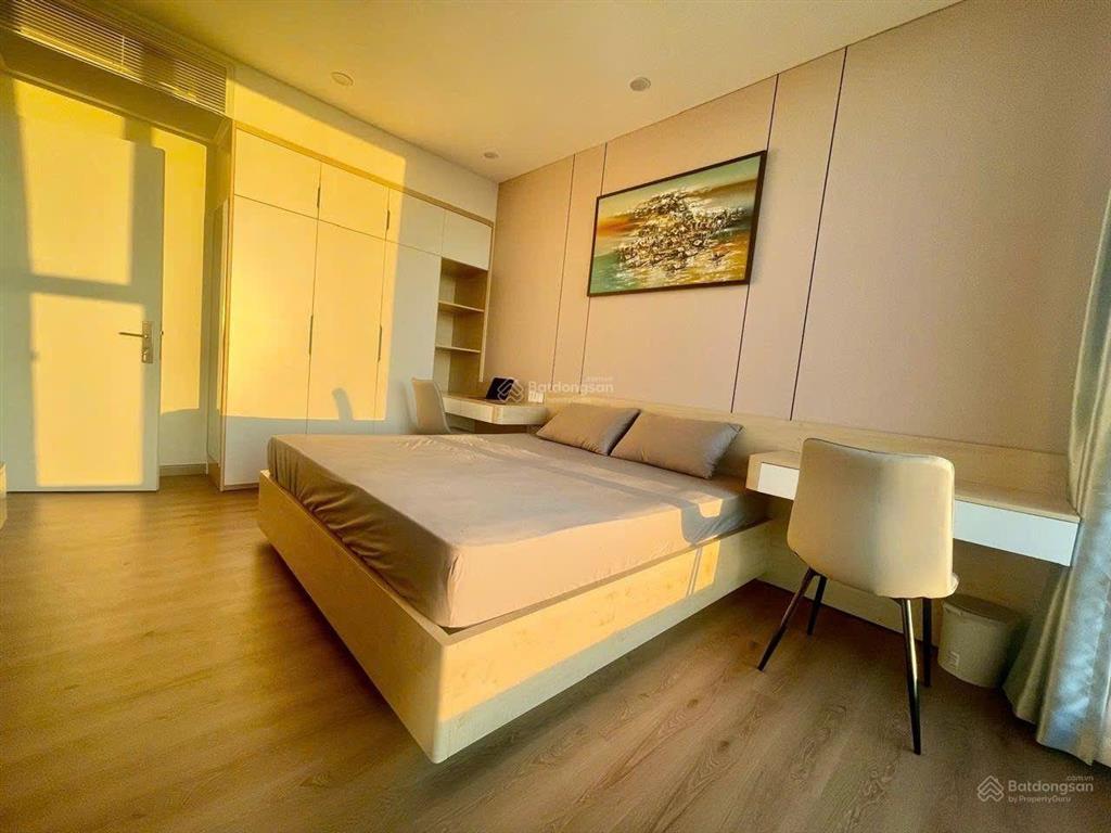 Căn hộ 2pn view biển tầng cao nội thất mới 100%