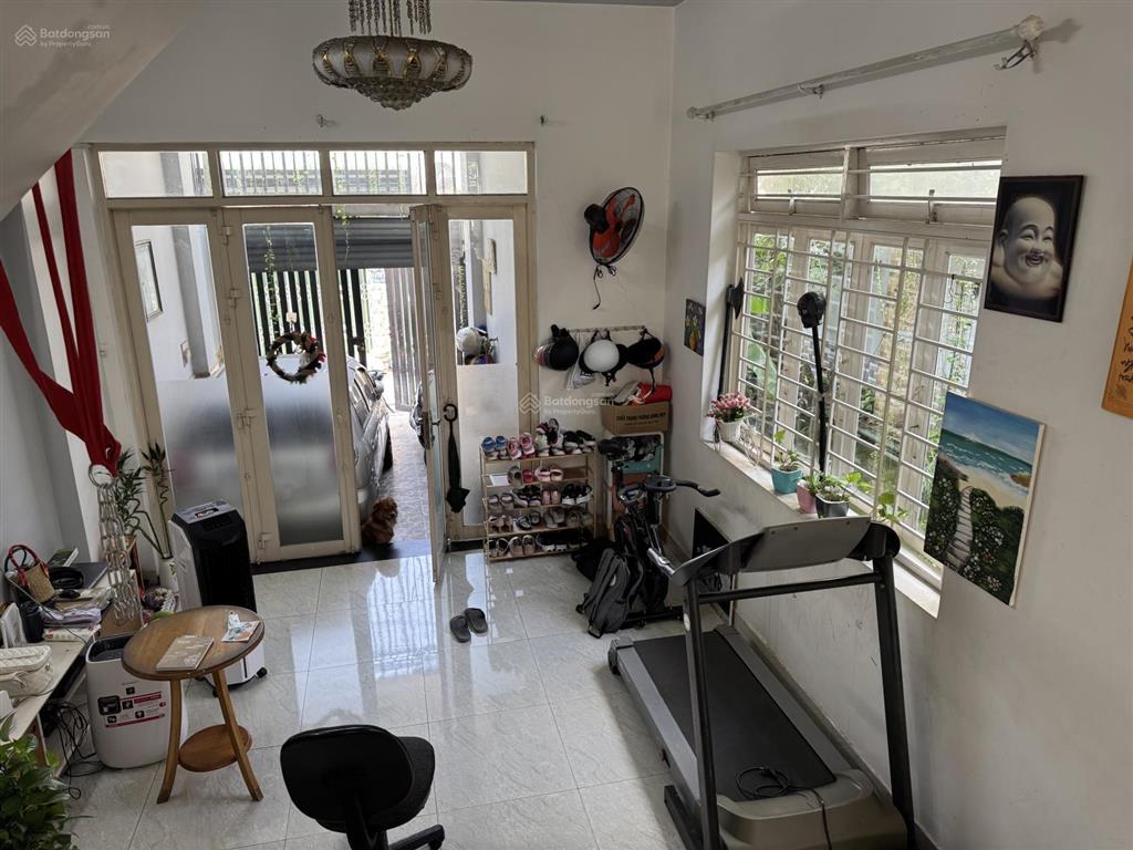 Cho thuê nhà đường 13, gần chợ linh xuân, 14 tr/th, 112m2, 3pn, 3wc, 2 tầng (1 trệt, 1 lầu, sân)