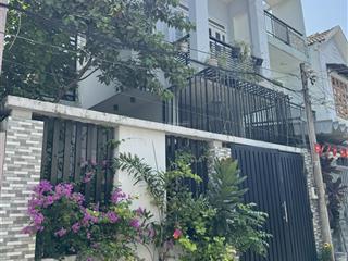 Cho thuê nhà riêng tại đường 13, 12 triệu, 150 m2, 3pn, 3wc, 2 tầng (1 trệt, 1 lầu, sân vườn, hồ)