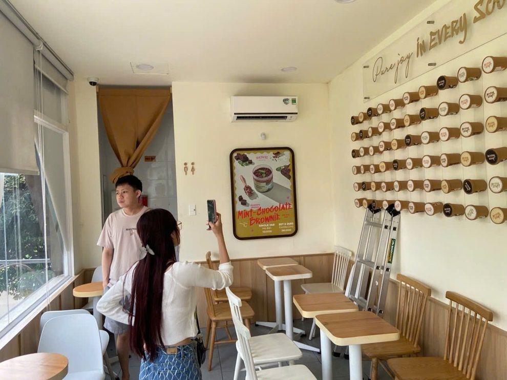 Bán nhà quận phú nhuận, mặt tiền sang chảnh Phan Xích long, P2, 4 tầng. 26m2, ngang 8,2m