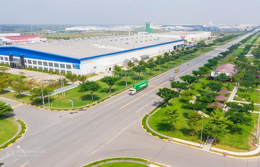 Cho thuê bãi 1500m2 tại khu cn đà nẵng  sẵn vp làm việc