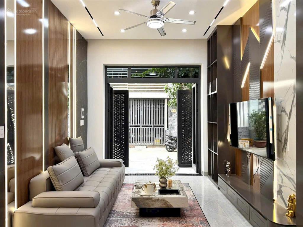 Bán gấp nhà 3 tầng kiệt 5m, oto tránh, thiết kế hiện đại, nở hậu, full nội thất, đầy đủ công năng