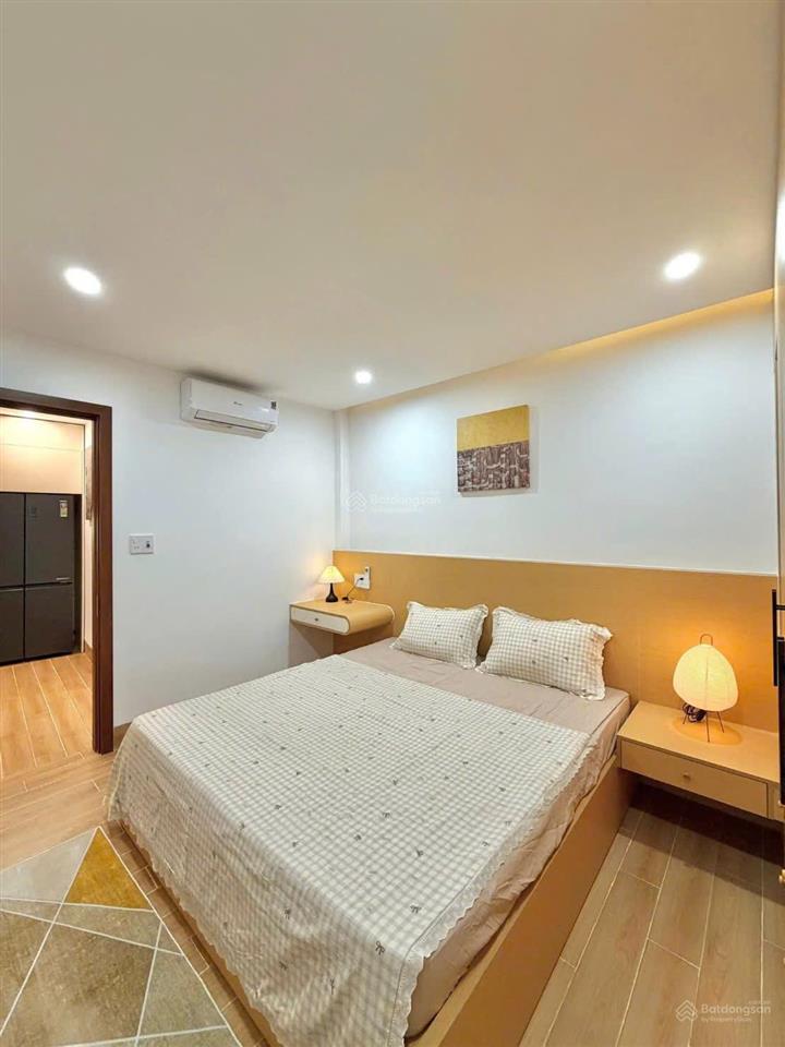 Bán nhanh nhà 3 tầng xây mới, thiết kế hiện đại, đủ tiện ích, có giếng trời, sân phơi, giá tốt