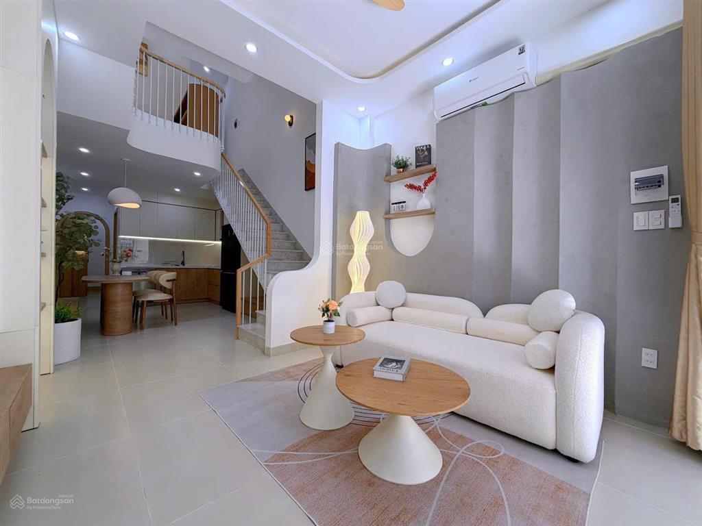 Bán nhanh nhà trung tâm thanh khê, cách biển 500m, đủ tiện ích, khai thác cho thuê 25tr/th