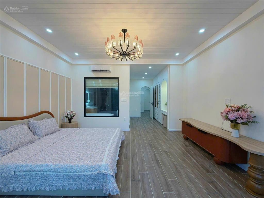 Bán nhà đẹp thiết kế mới khu sinh thái hòa xuân, nội thất sang trọng, ven sông, đường 7m5, giá tốt