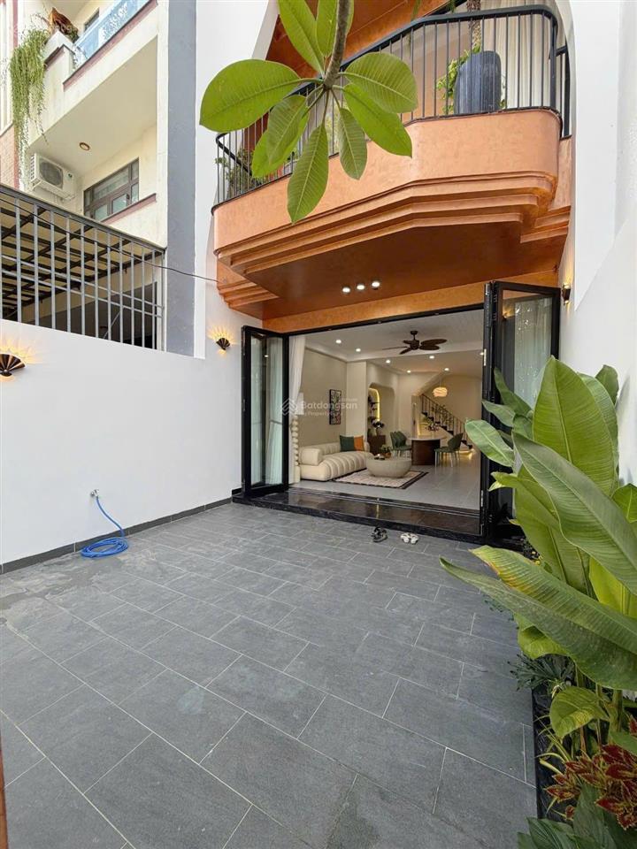 Bán nhà đẹp thiết kế mới khu sinh thái hòa xuân, nội thất sang trọng, ven sông, đường 7m5, giá tốt