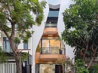 Bán nhà đẹp thiết kế mới khu sinh thái hòa xuân, nội thất sang trọng, ven sông, đường 7m5, giá tốt