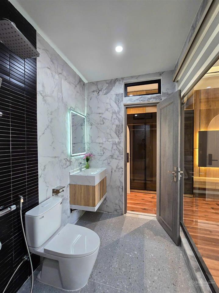 Bán nhanh nhà đẹp khu phố biển đà nẵng, cách biển 300m, khu dân trí cao, đủ tiện ích, nhỉnh 9 tỷ