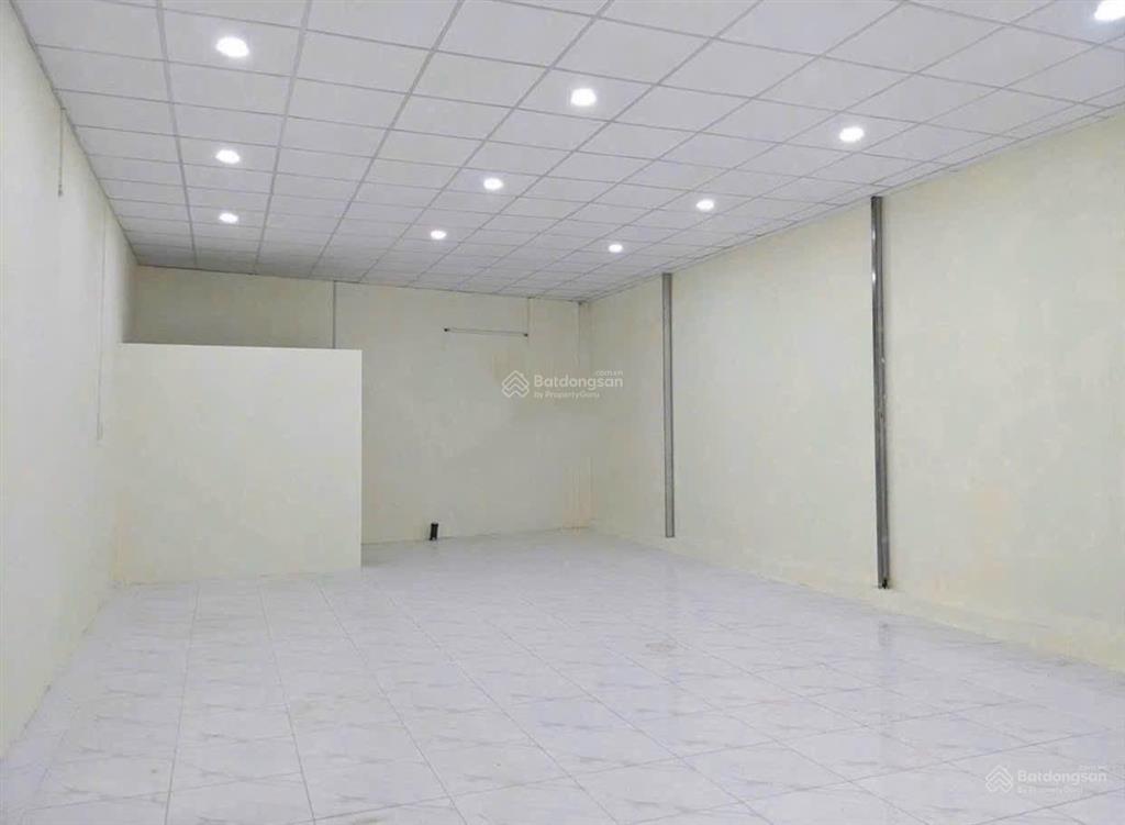 Nhà cấp 1/ khu hoà bình / tô hiệu  6x12m cn 71m  hẻm xe tải  gần nhiều trường học
