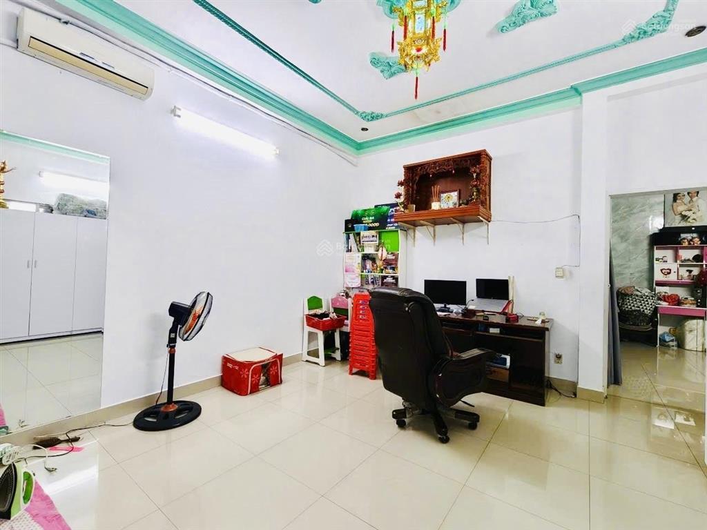 Nhà 2 tấm 1/ khu tân kỳ tân quý  sát bên đại học công thương  6,2x15m nh 7,2m  hẻm xe hơi