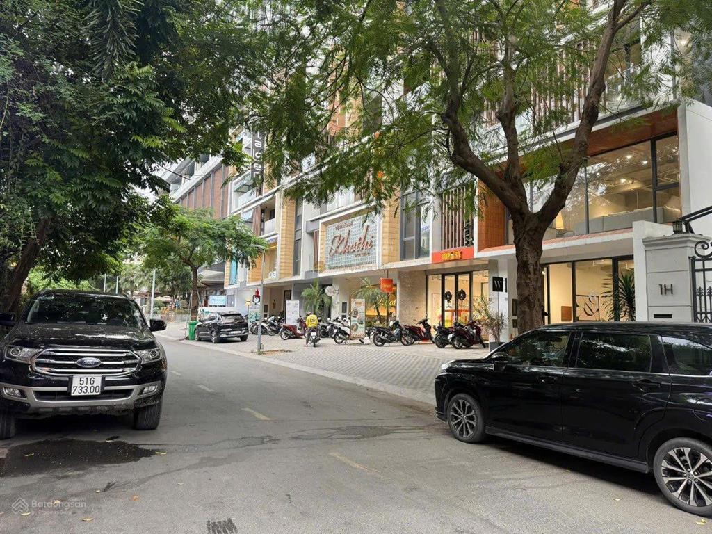 Vị trí kim cương  toà nhà hầm + 4 tầng sẵn dòng tiền 140tr/th ngay võ trường toản  p. thảo điền