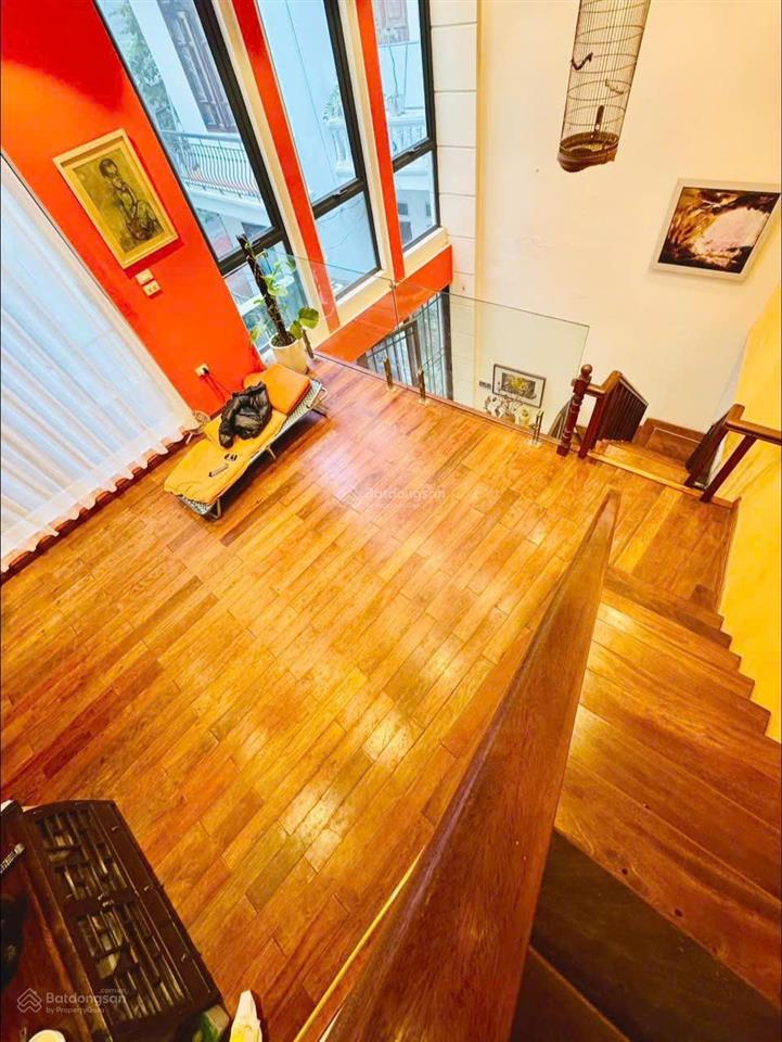 Chính chủ cần bán nhà mặt ngõ, 3 thoáng ,phố nguyễn thái học, dt 60m x 5 tầng, mt 11m, nhà sát phố