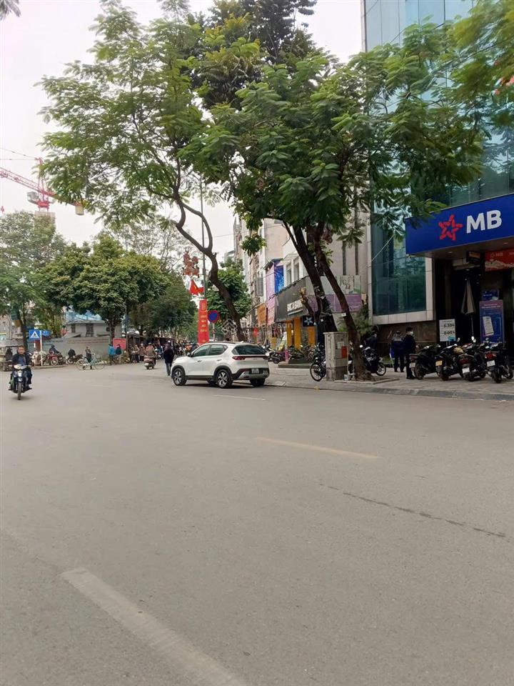Bán nhà mặt ngõ 28 xuân la quận tây hồ,dt 100m2x 4tầng, mt 5,2m, vỉa hè rộng, kd sầm uất, ôtô tránh