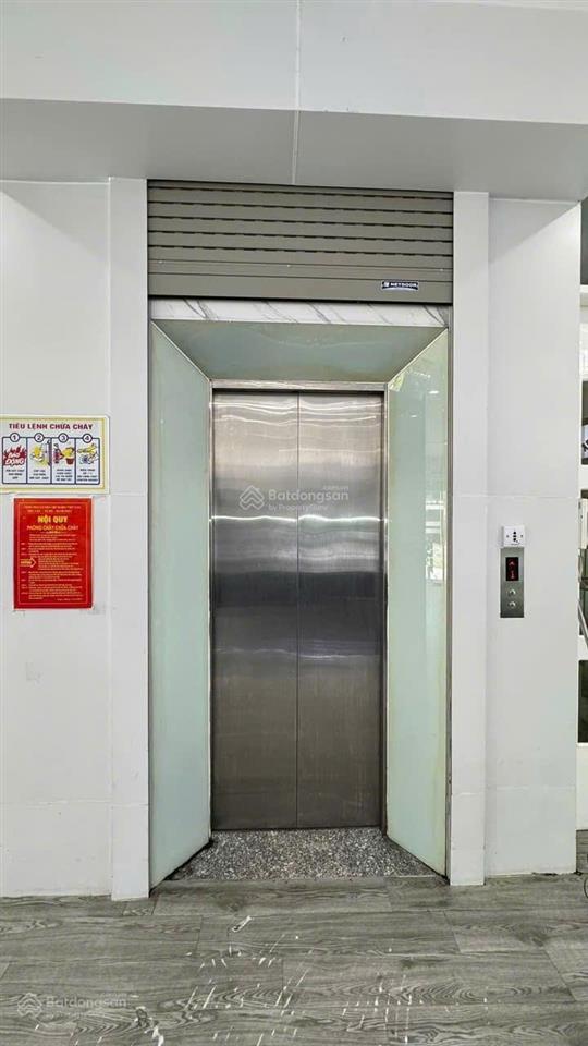 Vị trí đắc địa, vỉa hè rộng,kd sầm uất, bán nhà mặt phố lạc long quân, dt 150m x 7tầng, mt 7,8m