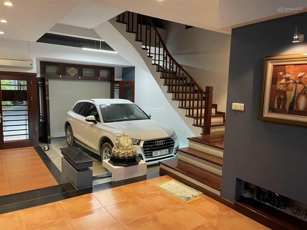 Chính chủ bán nhà phố lê văn hưu, hai bà trưng, dt 82m x 4tầng, mt 4,3m,kinh doanh,ôtô,3 nhà ra phố