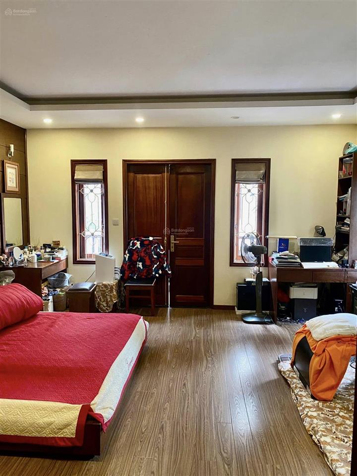 Chính chủ cần bán nhà lô góc, mặt phố hàng điếu, quận hoàn kiếm, dt 36m2 x 5 tầng, mt 4,2m
