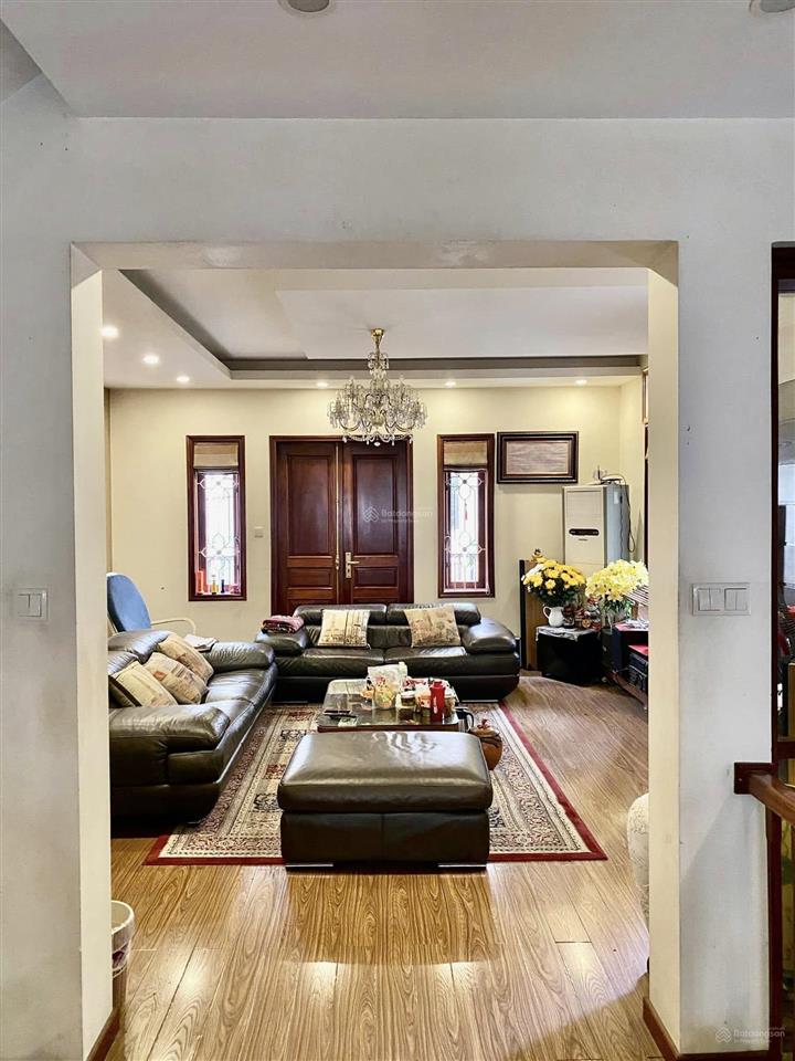 Chính chủ cần bán nhà lô góc, mặt phố hàng điếu, quận hoàn kiếm, dt 36m2 x 5 tầng, mt 4,2m