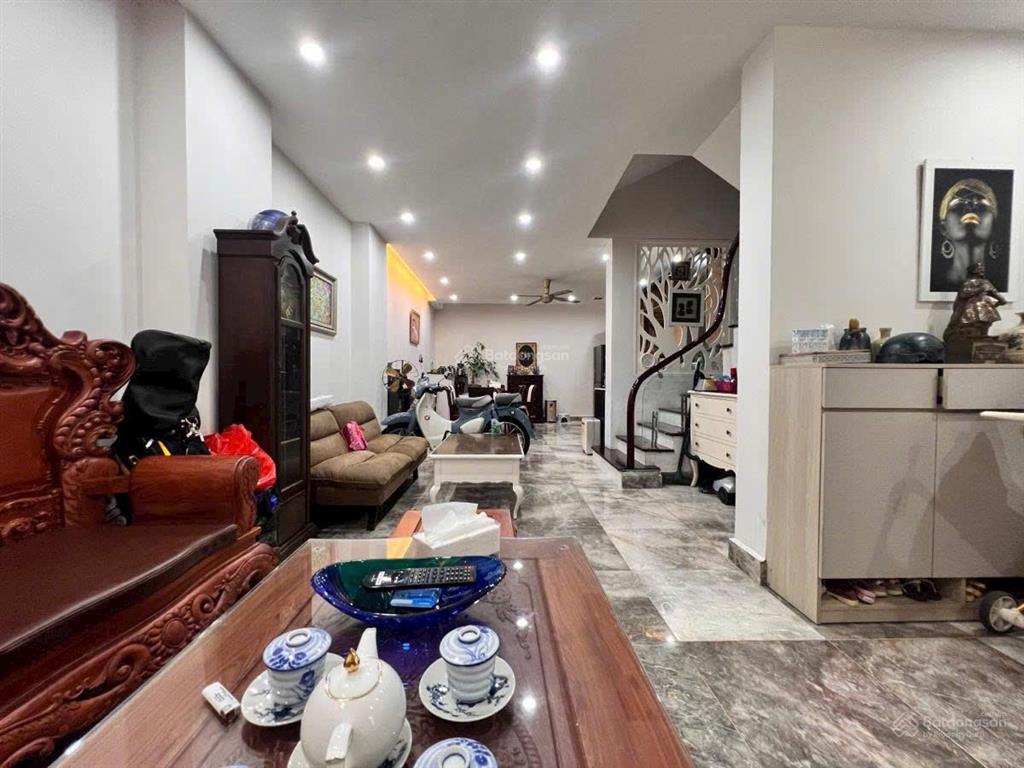 Siêu phẩm phố trần quốc toàn  cách mặt phố 1 nhà  2 mặt ngõ vĩnh viễn  ôtô 7 chỗ,dt 36m2, mt 4m