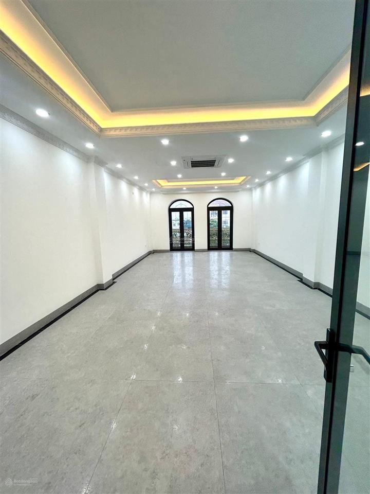 Siêu phẩm mặt phố nguyễn du quận hai bà trưng, dt 50m x 7 tầng, mt 4m, thang máy, thông sàn