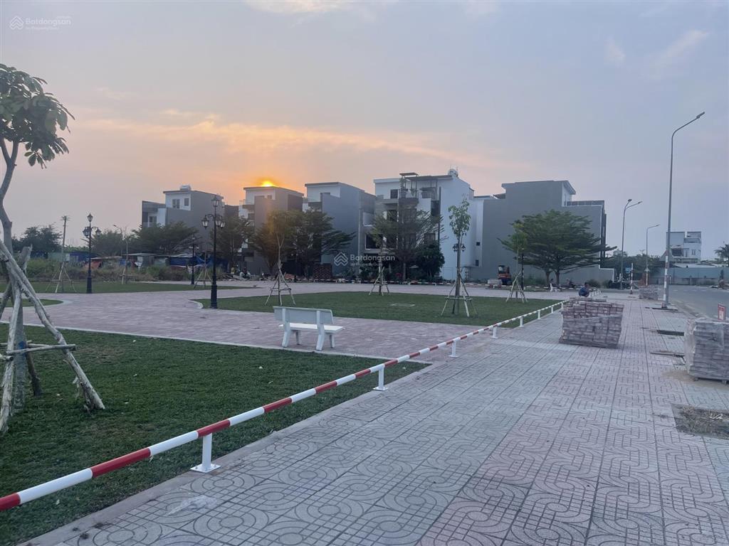 Bán nhà kdc thanh nhựt the sun city phước kiển giá 9,5 tỷ