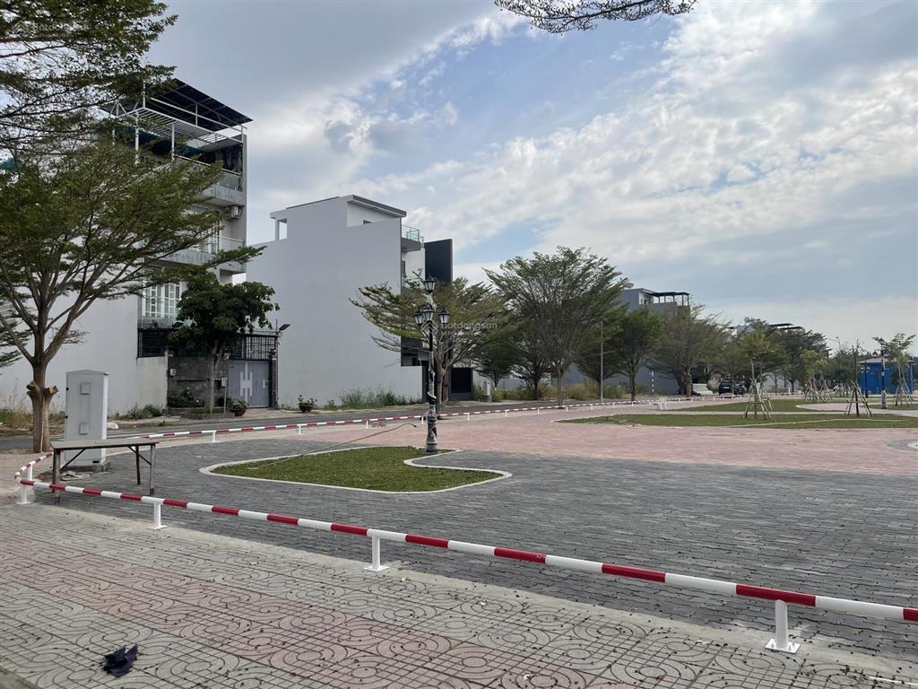 Bán nhà kdc thanh nhựt the sun city phước kiển giá 9,5 tỷ
