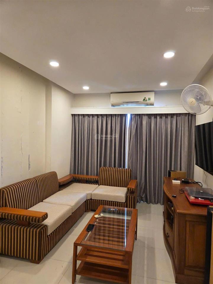 Chính chủ cần bán gấp căn hộ 2pn ở garden gate, view công viên gia định rất đẹp. giá 7,5 tỷ