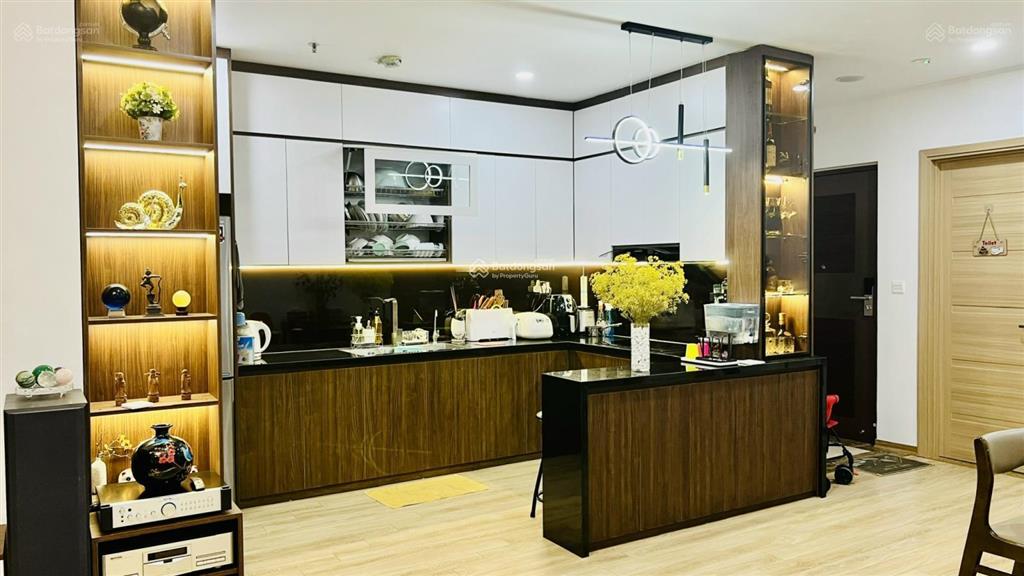 Chính chủ tôi bán căn 81m2. 3pn2vs full nội thất. gía 6,6 tỷ có thương lượng