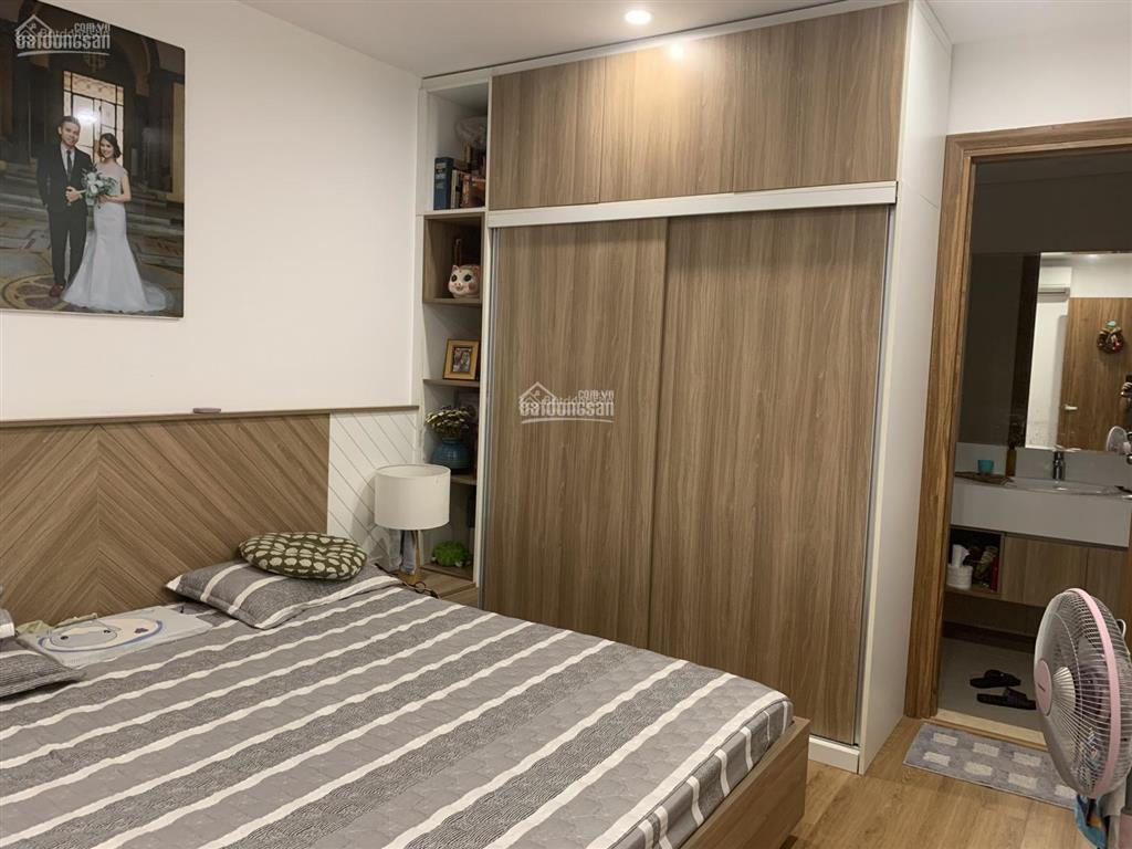 Vợ chồng tôi chính chủ bán căn hộ cao cấp rivera park, 2 pn, dt 72m2 giá 8,5 tỷ có thương lượng
