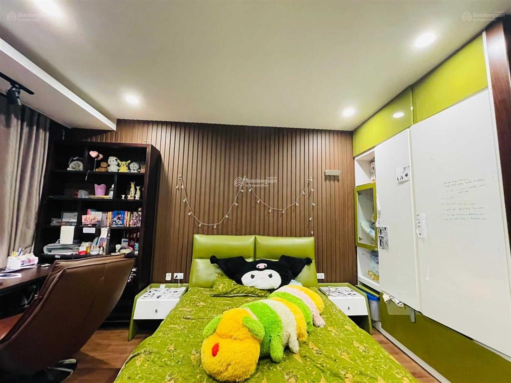 Tôi chính chủ bán căn 2 phòng ngủ, golden land, 97m2, giá 8,2 tỷ có thương lượng